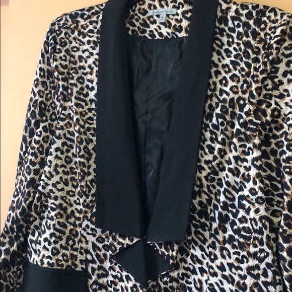 Blazer- Leopard Print - Picture 4 of 4